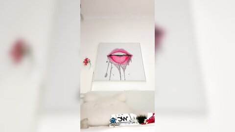 情趣小肚兜，尤物网红女神，黑丝美腿，馒头肥穴疯狂自慰