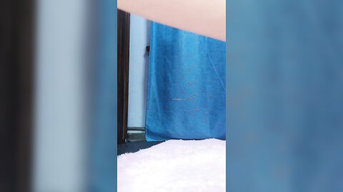 新下海的学妹，害羞的小绵羊】，难得啊，露脸了