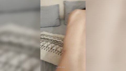 极品反差婊️神似林允儿的极品美人被短小鸡巴的炮友内射