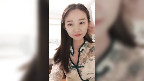 极品反差婊️神似林允儿的极品美人被短小鸡巴的炮友内射