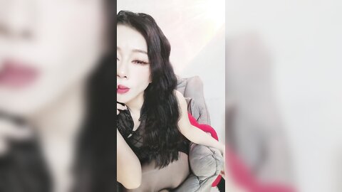 极品尤物气质美御姐，御姐范十足，透视短裙黑丝美腿
