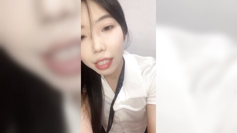 衬衣包臀裙，Ol风小女友，发骚道具自慰