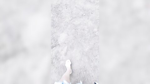 高颜值极品Jk美少女B塞跳蛋 在公园人前自慰