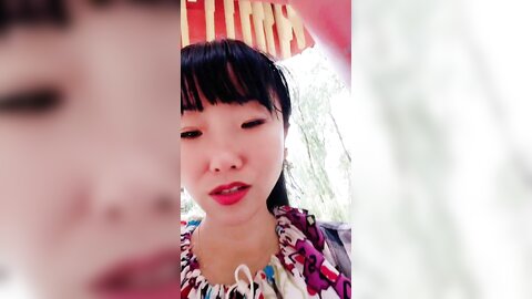 高颜值极品Jk美少女B塞跳蛋 在公园人前自慰