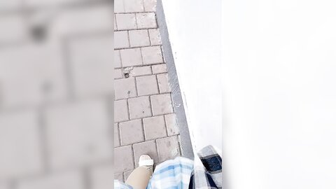 高颜值极品Jk美少女B塞跳蛋 在公园人前自慰