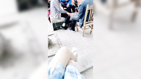 高颜值极品Jk美少女B塞跳蛋 在公园人前自慰