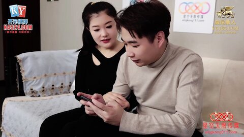 星空传媒XKVP047黑丝女秘书惨遭无良老板强行插入