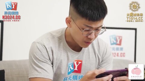 蜜桃传媒PMC483到府按摩被我诱拐上床