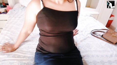 රට ඉදන් ආපු කෙල්ලගේ තිබ්බ මෝල් ගායට මෑ ඇටේ සූප්පු කරල Fuck කරා
