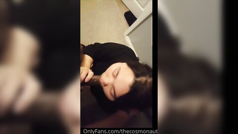 thecosmonaut-18-10-2020-763625772-Korean Girl Amy Came over on the first tinder date j