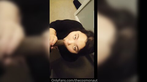 thecosmonaut-18-10-2020-763625772-Korean Girl Amy Came over on the first tinder date j