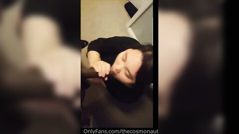 thecosmonaut-18-10-2020-763625772-Korean Girl Amy Came over on the first tinder date j