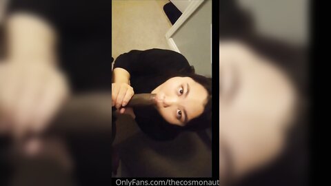 thecosmonaut-18-10-2020-763625772-Korean Girl Amy Came over on the first tinder date j