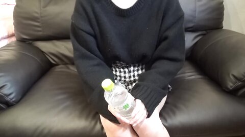 3097860 No \ Punishment \ Black hair slender She uses her brand as a highly-educated female student to roll over on men