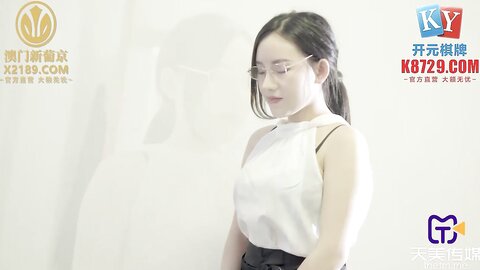 TMG027年轻女家教勾引大学生