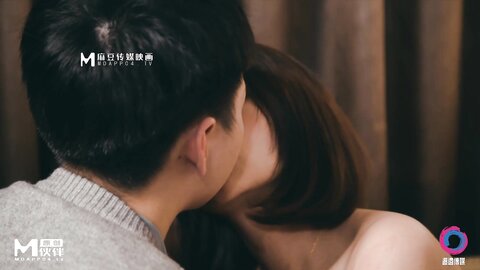 DB-011搭讪黑丝小只马初次见面变炮友