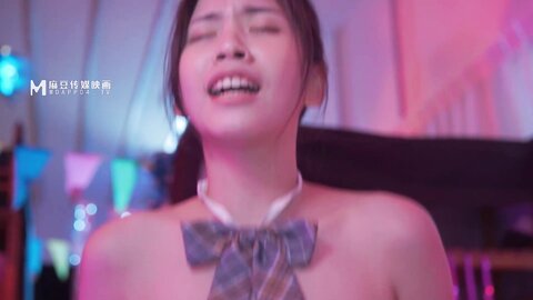 MDHS-0003摆摊卖母女-林嫣 季妍希