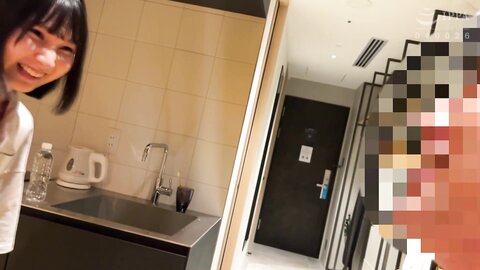 COGM-031 Midnight dating with a cute freckles and innocent saffle!Played in the city with a remote on the...