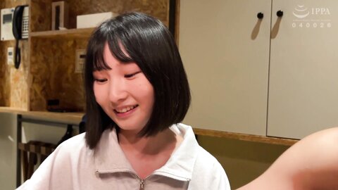 COGM-031 Midnight dating with a cute freckles and innocent saffle!Played in the city with a remote on the...