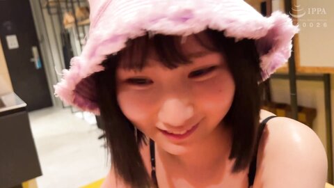 COGM-031 Midnight dating with a cute freckles and innocent saffle!Played in the city with a remote on the...