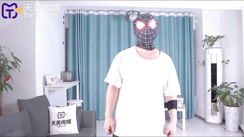 TMY0027摄像师诱奸黑丝学妹