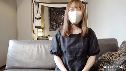 4493156 [7980pt→1980pt pour une durée limitée]****zynxzjo* La beauté d`Okinawa, élevée sous les tropiques, à la sexualité désinhibée, suce la bite innocemment et "On peut la laisser sortir à l`intérieur" au p...