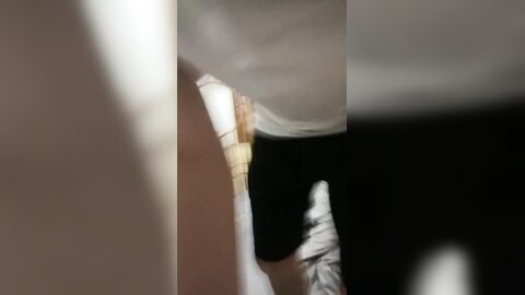 D乖巧小女友，一对豪乳大又软，跳蛋自己玩穴