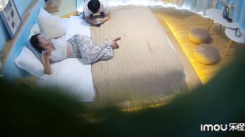 乐橙云破解》小伙酒店约炮极品身材的御姐各种姿势啪啪