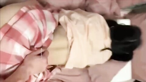 八块腹肌眼镜男疯狂冲刺双马尾嫩妹