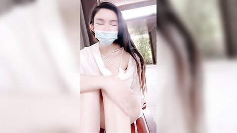 压轴~喷水妹~身材是极品 一对大灯太亮了【户外跳弹】
