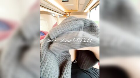 可御可萝反差婊女神『广深雪莉』✅性感福利，和闺蜜一起玩弄小穴