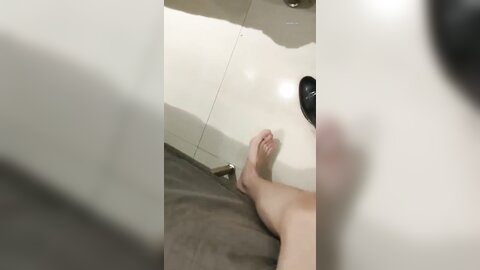 大奶熟女人妻 你咋这么多水 没拍脸 你夹这么紧