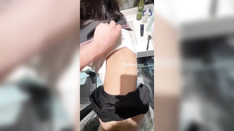放暑假的极品Jk学妹✅特意给我说她新买了衣服 原来是欠操的Jk水手服