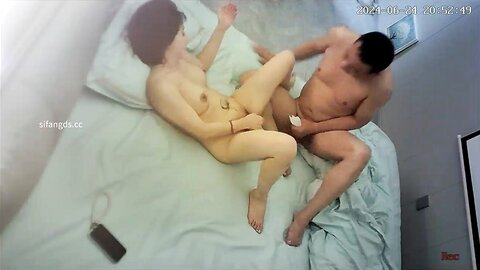 新流出民宿酒店偷拍颜值美少妇偷情