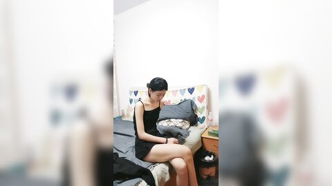 清纯颜值姐妹花，姐姐哭了操妹妹，多毛小骚逼