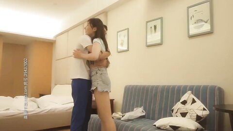 漂亮黑丝小姐姐 啊不插了好难受 别哭了我轻轻动
