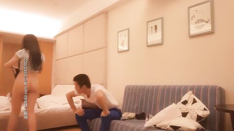 漂亮黑丝小姐姐 啊不插了好难受 别哭了我轻轻动