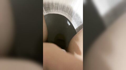爆奶小可爱深夜发骚，在大哥的手中骚奶子揉捏变形