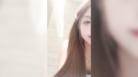 疯狂推荐✅女神『楚妹』首次带闺蜜下海~激情诱惑