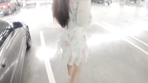 高挑身材碎花裙尤物女神调教✅小骚穴戴上跳蛋逛商场