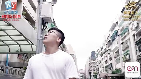 蜜桃传媒EMKY008骚色气老板娘要我用力操她