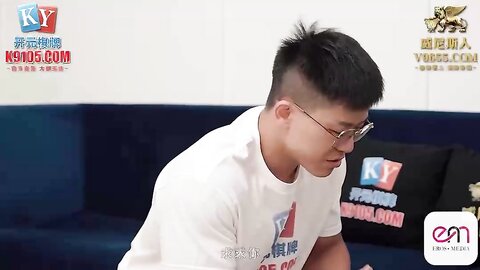 蜜桃传媒EMKY008骚色气老板娘要我用力操她