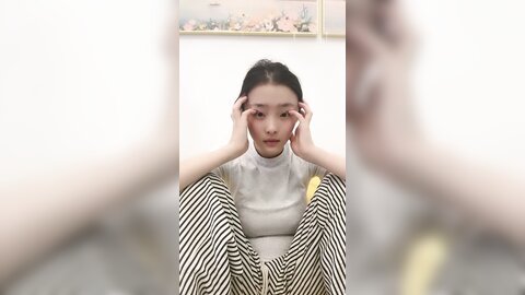 ❤️G罩杯八字大奶，淫荡美女小骚货，发骚想要操逼，长屌炮友猛扣穴，特写抽插多毛骚逼，美臀骑上来操