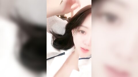 人气G乳女神尤物，逆天颜值纯天然美臀美鲍