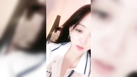 人气G乳女神尤物，逆天颜值纯天然美臀美鲍