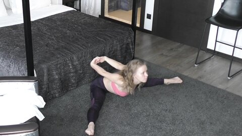 Flexible Nude Anal Yoga 18 Yo