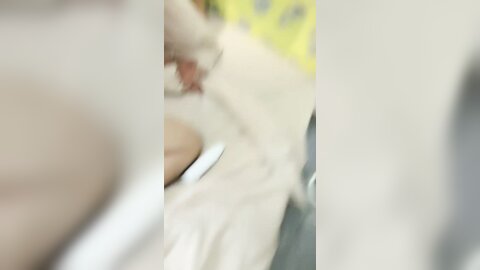 年轻小哥和三位美少妇激情大秀直播4P生活