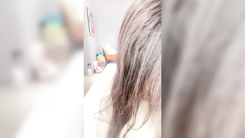 新来的姐妹花全程露脸展示，跟狼友互动撩骚青春可爱颜值高