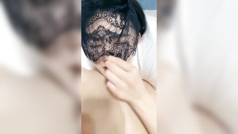 极品大奶妹子伺候大哥大鸡巴，深喉草嘴足交，让大哥揉奶抠逼浪叫不止，无套爆草压在身下玩弄，乖巧又听话