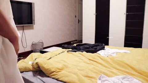 极品泄密流出❤️东航空姐邻居骚母狗穿着汉服幽会隔壁王胖子换装Sm制服做爱被操到潮喷